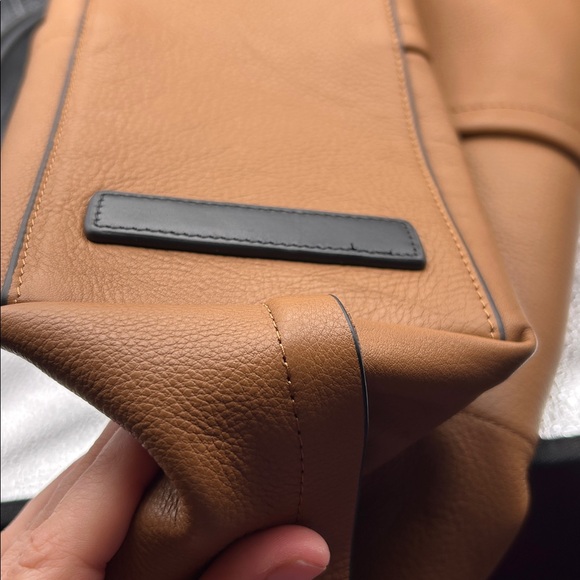 ALL SAINTS PHEONIX SPACIOUS LEATHER TOTE BAG - Picture 14 of 14